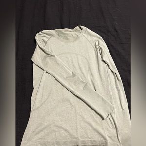 Lululemon long sleeve swiftly tech shirt. Light green. Size 12.